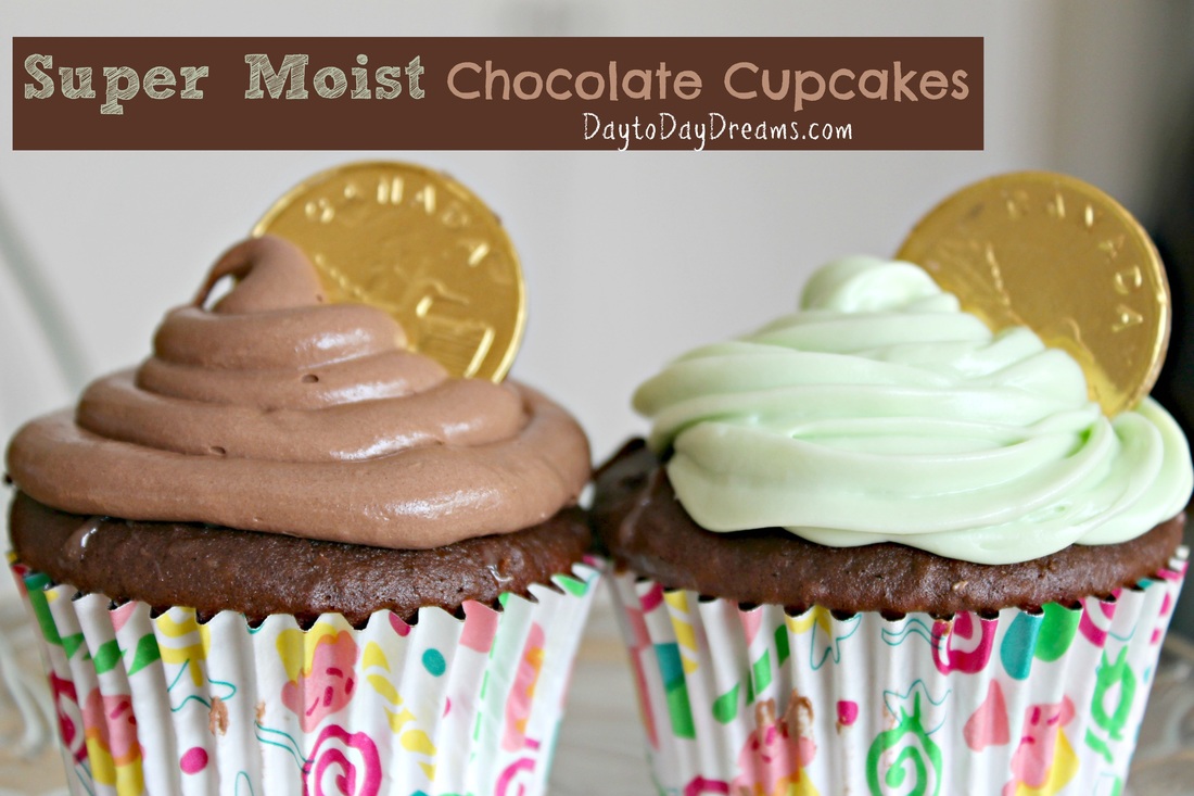 Super Mosit Chocolate Cupcakes