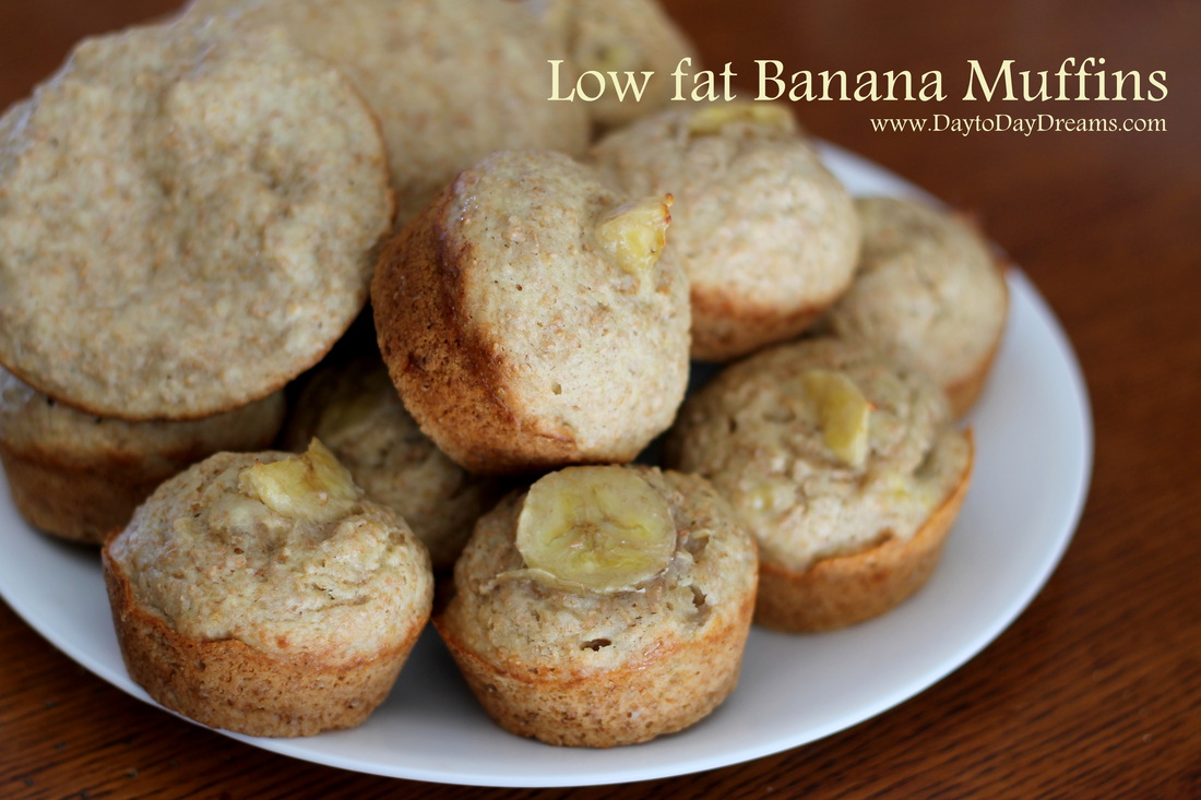 Low Fat Banana Muffins www.DaytoDayDreams.com
