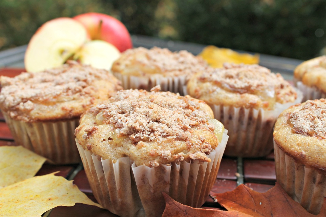 Apple Cobbler Muffins  DaytoDayDreams.com